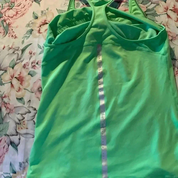 Calvin Klein Green Workout Tank Top Size Medium - Picture 2 of 5